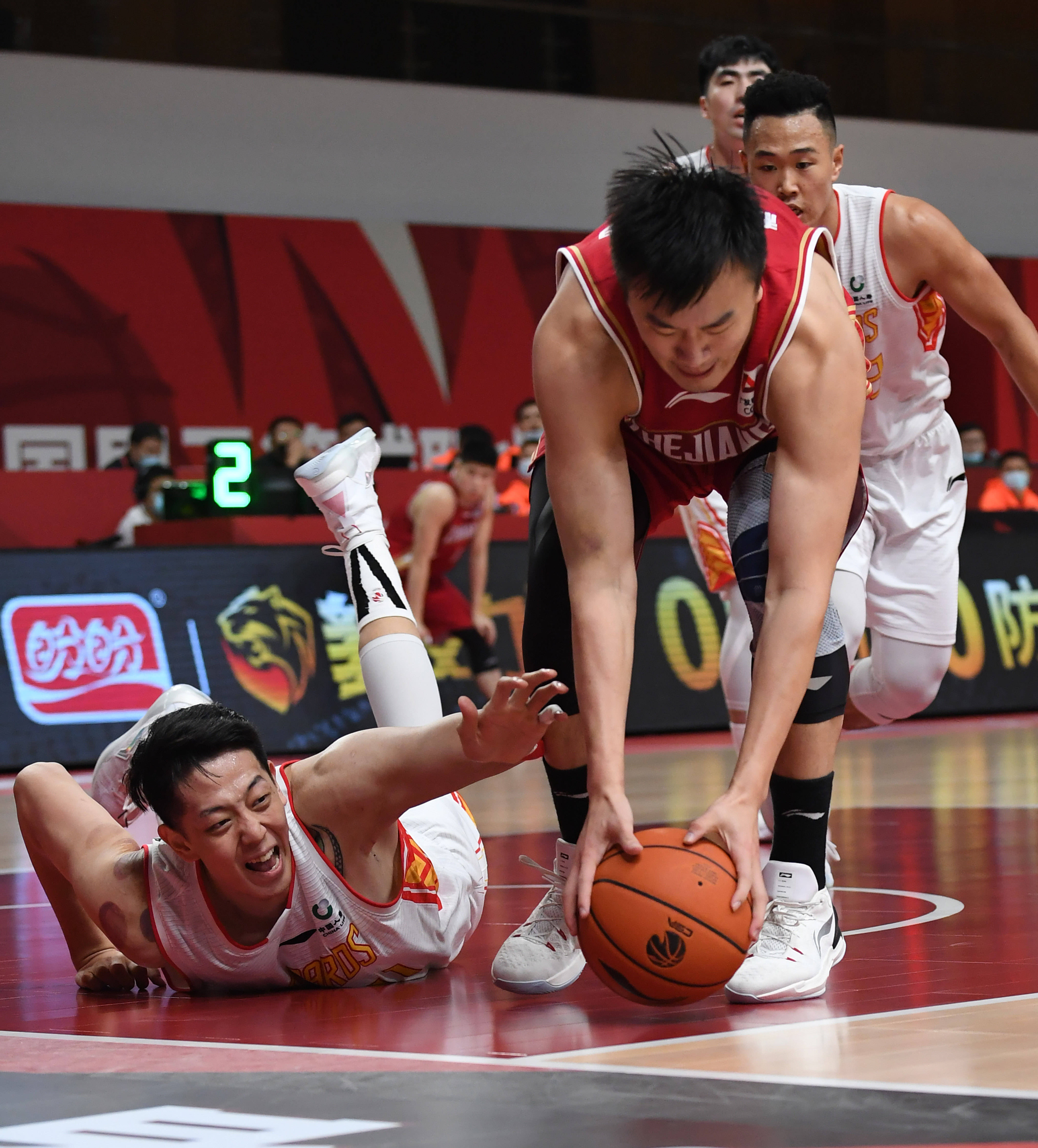 包含金州勇士外线爆发备战社区盾巴塞罗那冲刺阶段回应争议，媒体一致点评：浙江稠州今夜单刀错失的词条-九游电竞官网